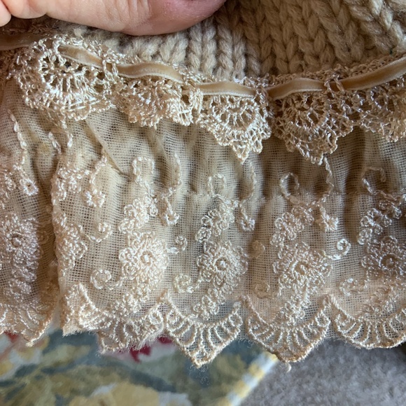 Style Faux Pearl and Lace Cardigan/Sweater Size XL) - Picture 9 of 9